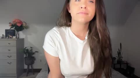 Snapshot of iamcrystalann chatting on November 2025 06:08:01 PM Crystal online show from November 2025 06:08:01 PM