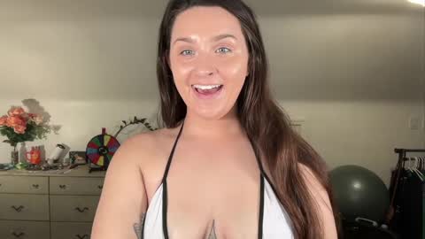 Crystal online show from April 2026 03:37:01 PM