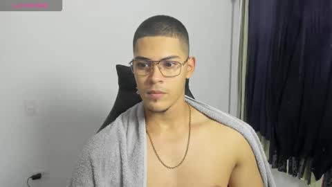 Dylan  independent model  online show from February 2026 07:38:01 AM