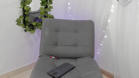 Snapshot of iamgregory_ chatting on January 2025 03:30:01 AM pamela online show from January 2025 03:30:01 AM
