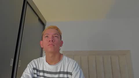 Juliiiiian online show from November 2025 11:10:01 AM