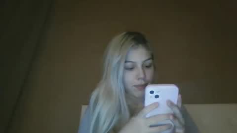iammroxyyyy online show from June 2026 06:07:02 AM
