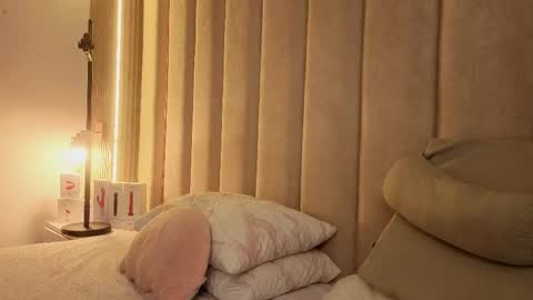 Nyxy online show from April 2026 11:35:01 AM