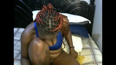 iampolca online show from February 2026 12:45:01 PM