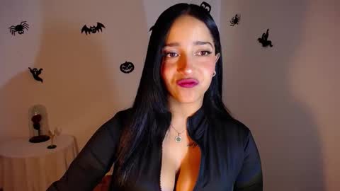 Snapshot of iamroxanne chatting on October 2025 03:34:01 AM Camila online show from October 2025 03:34:01 AM