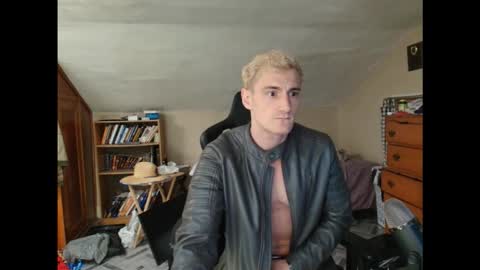 iamtommyparker online show from November 2025 10:09:02 PM