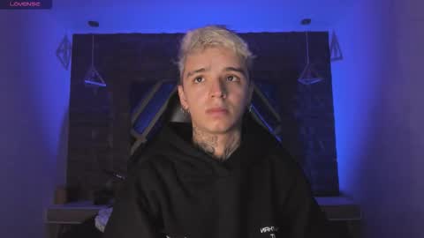 IAN CASTILLO online show from February 2026 11:18:01 AM