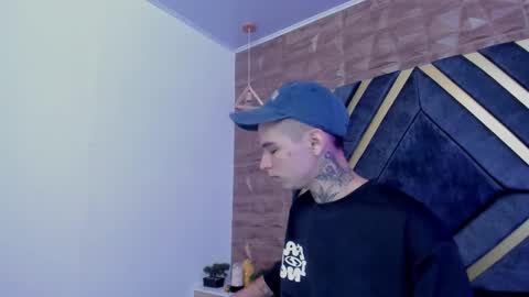 IAN CASTILLO online show from March 2026 11:17:01 AM