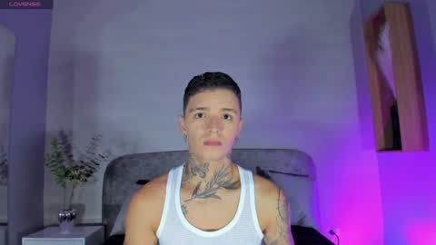 Snapshot of ian_castillo_ chatting on June 2026 11:08:02 AM IAN CASTILLO online show from June 2026 11:08:02 AM
