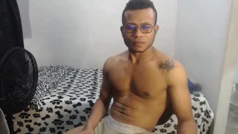 ian_tuner online show from December 2025 03:46:02 AM