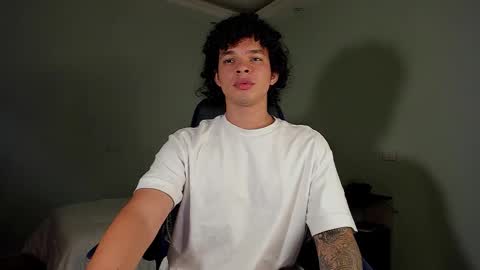 Andres online show from March 2026 02:51:02 AM