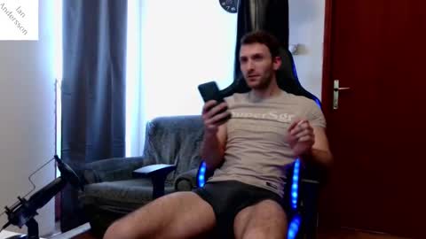 Snapshot of ianandersson27 chatting on January 2025 08:04:01 AM Ian Andersson online show from January 2025 08:04:01 AM