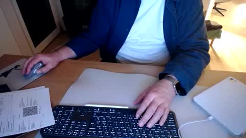 iandy12 online show from February 2026 08:45:02 PM