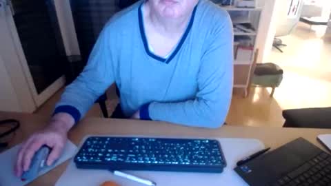 iandy12 online show from March 2026 10:59:02 PM