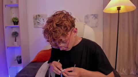 ian  online show from November 2025 08:39:02 AM