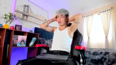 Andrew online show from March 2025 07:20:02 PM