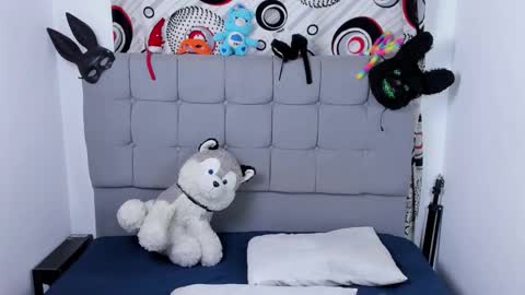 Camila online show from December 2025 10:08:02 PM