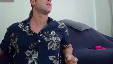 Snapshot of ibovegas chatting on September 2025 12:16:01 PM Laura e Augusto online show from September 2025 12:16:01 PM