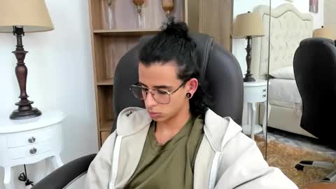 ibratxandy online show from February 2026 08:17:02 PM