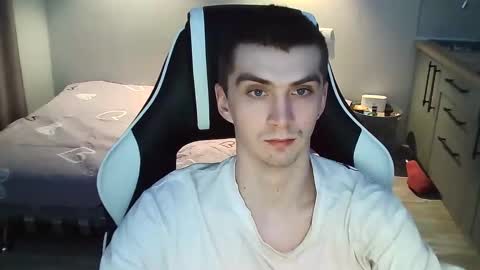 MAX online show from January 2025 08:10:02 PM