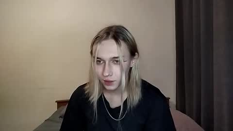 Jade online show from November 2025 01:53:02 PM