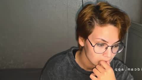 Ksenia online show from September 2025 02:11:02 PM