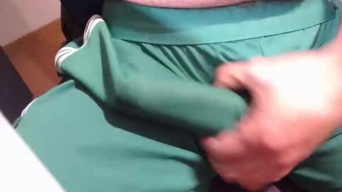 icky_thumps online show from November 2025 06:01:01 AM