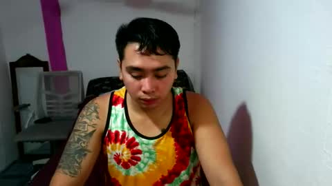 Snapshot of iconic_vince chatting on September 2025 12:59:02 PM iconic_vince online show from September 2025 12:59:02 PM