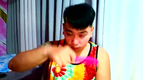 Snapshot of iconic_vince chatting on October 2025 01:55:02 PM iconic_vince online show from October 2025 01:55:02 PM