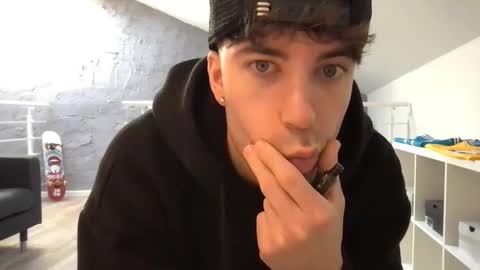 icyninesix online show from December 2024 10:58:02 AM