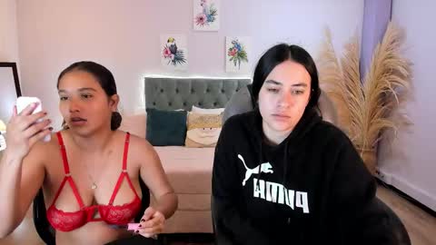 Icy online show from November 2025 10:14:02 AM