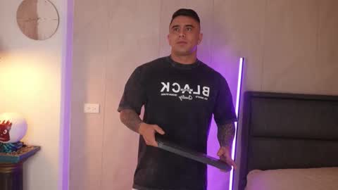 Snapshot of igor_scott chatting on December 2025 08:10:01 AM Igor scott online show from December 2025 08:10:01 AM