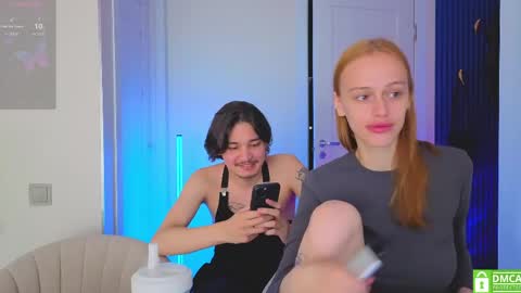 Snapshot of ihavepaws33 chatting on June 2026 05:34:01 AM Julia and Mira online show from June 2026 05:34:01 AM