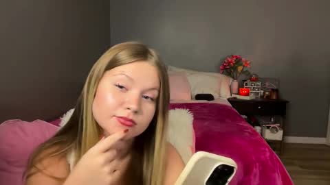 cassie online show from October 2025 08:20:01 PM