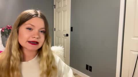 cassie online show from November 2025 12:31:02 AM