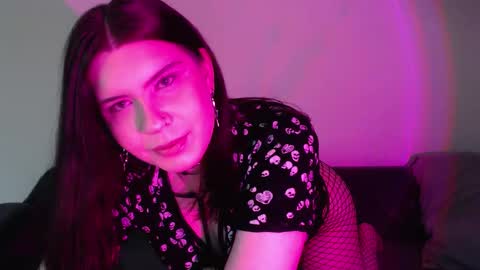 Vella online show from September 2025 10:21:02 PM