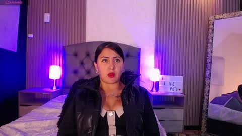 Snapshot of iisabella_smith_ chatting on January 2025 02:35:01 PM Isa online show from January 2025 02:35:01 PM