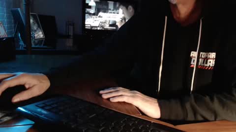 Snapshot of ijacker chatting on December 2024 01:24:02 AM Michael online show from December 2024 01:24:02 AM