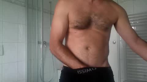 Snapshot of ilcaponero chatting on June 2026 09:00:02 AM ilcaponero online show from June 2026 09:00:02 AM