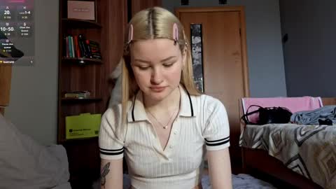 ShyLuna online show from April 2026 07:16:01 AM