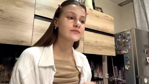 Snapshot of ilianaportwood chatting on February 2026 01:18:01 PM Sophie online show from February 2026 01:18:01 PM