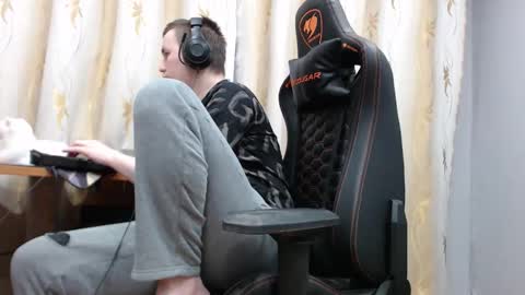 lord online show from November 2025 12:05:01 PM