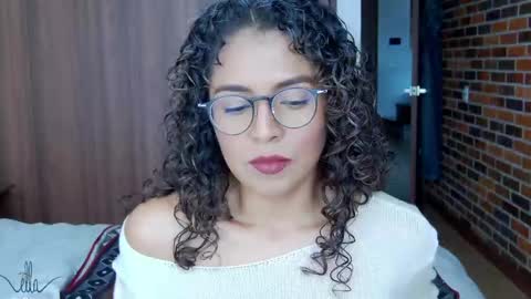 Kloe online show from December 2024 06:43:01 PM