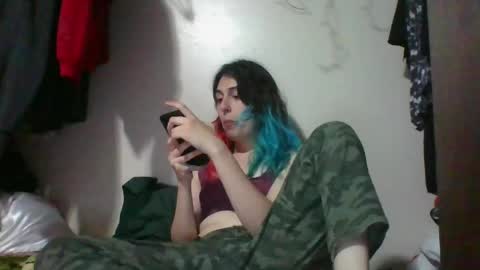 Snapshot of illlypad_lilac chatting on June 2026 02:45:02 AM Lilly online show from June 2026 02:45:02 AM