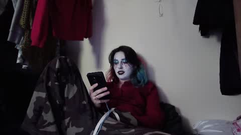 Snapshot of illlypad_lilac chatting on June 2026 09:28:02 PM Lilly online show from June 2026 09:28:02 PM