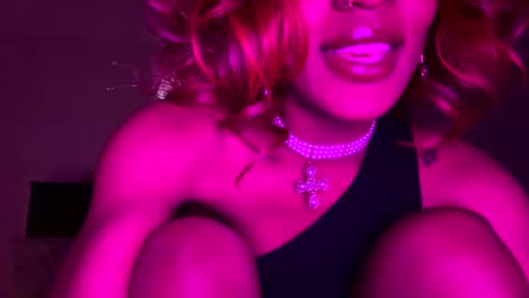 Snapshot of illoqu3nt chatting on December 2024 06:26:02 PM Dre online show from December 2024 06:26:02 PM