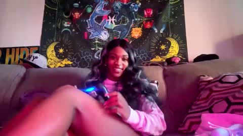 Snapshot of illoqu3nt chatting on March 2026 08:55:01 PM Dre online show from March 2026 08:55:01 PM