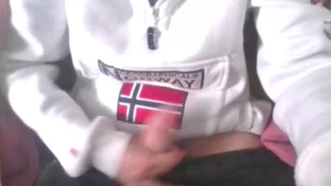 yunstud online show from November 2025 07:58:01 AM