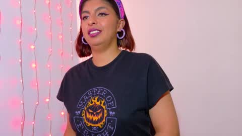 im_anna_ online show from October 2025 06:38:02 PM