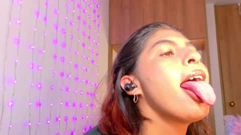 im_anna_ online show from March 2026 11:48:01 PM